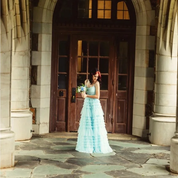 Elegant Light Blue Tiered Chiffon Evening Dress - Women